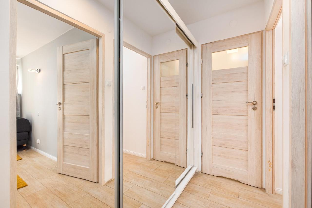 Emilii Plater 47 By Homeprime Warschau Exterior foto